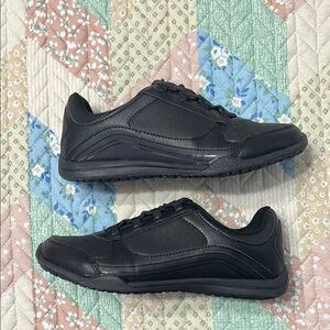 Womens food industry work shoes